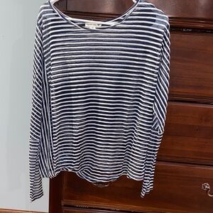 Double Zero, size M, navy and white